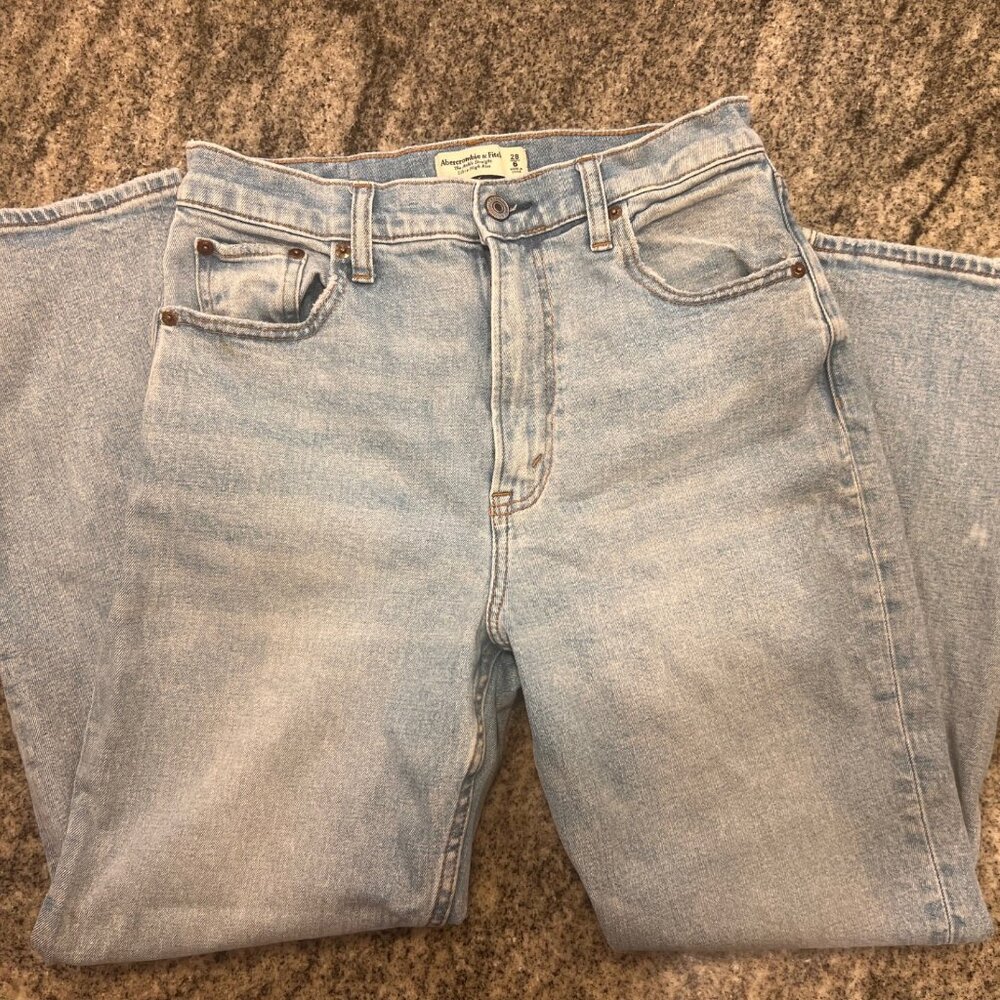 Abercrombie | Curve Love | Ankle Straight High Rise Jeans | Size 28 | Like New